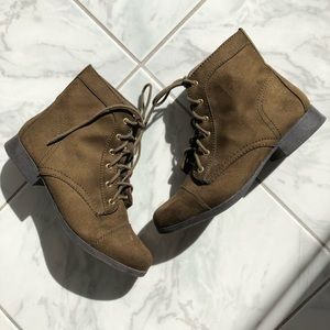 GREEN | mini booties with laces